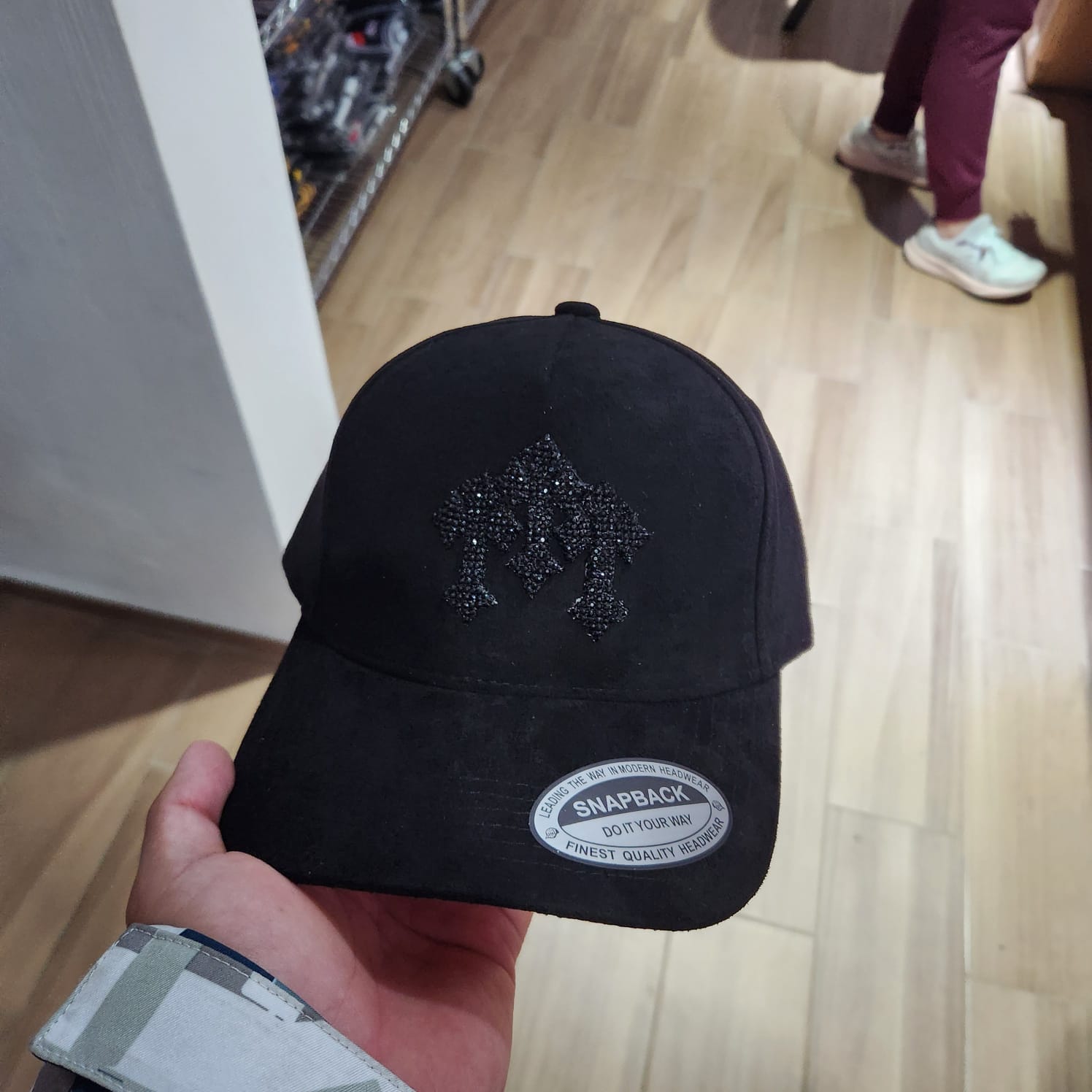 TRIPLE CRUZ PIEDRA NEGRA GAMUZA WAYCAP