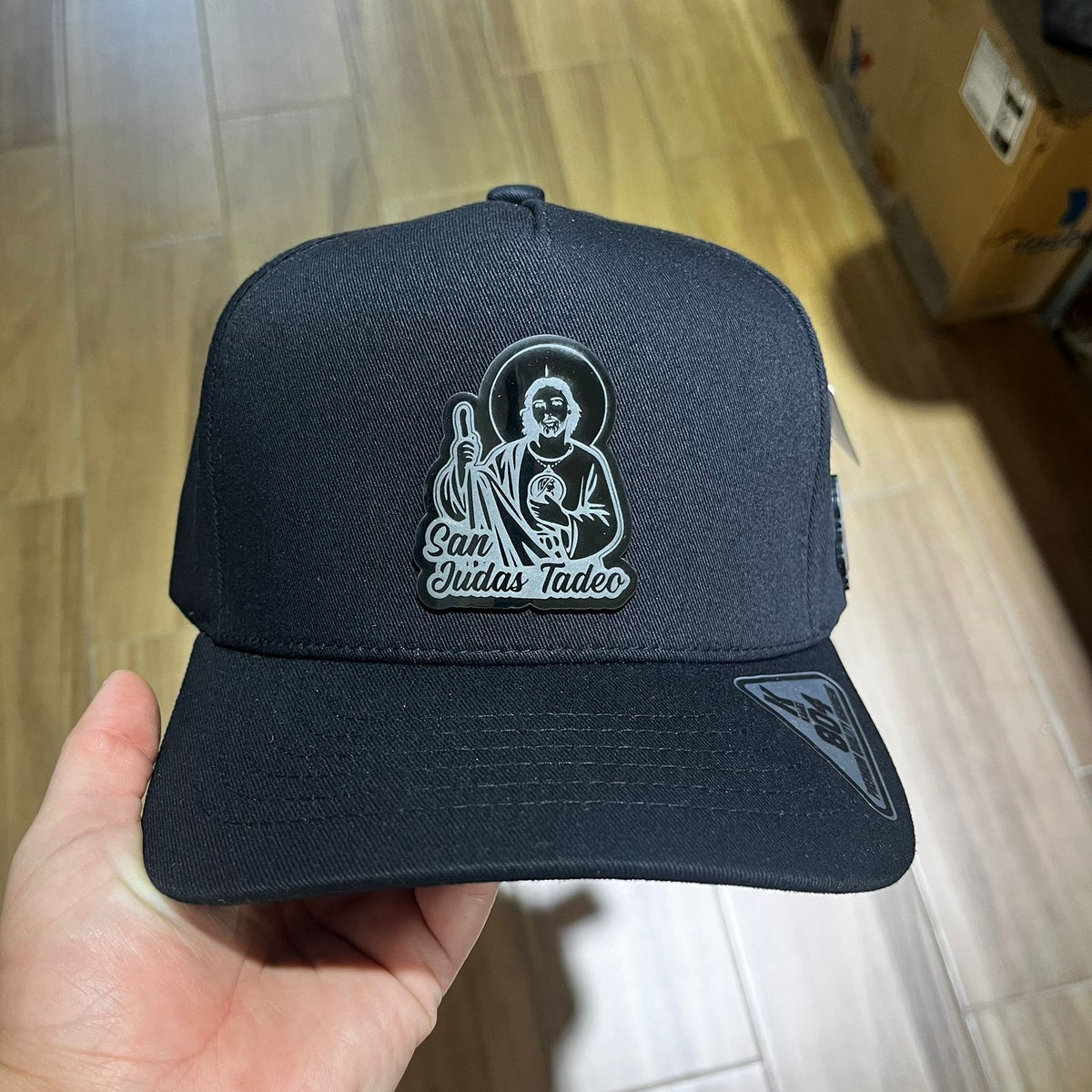 SAN JUDAS BLANCO Y NEGRO PLACA KAMEL