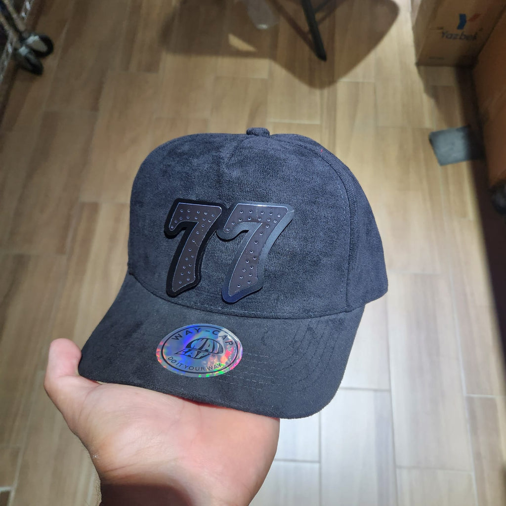 77 TOTAL BLACK PLACA TOTAL GAMUZA WAYCAP